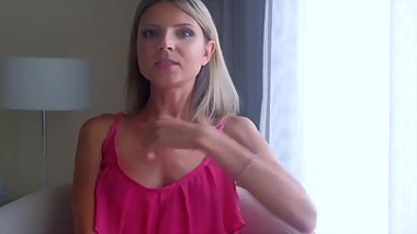 Gina Gerson beauty Ñ€ower