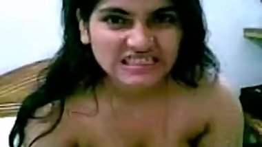 06 Dasi Cute Girl Remove Blouse and Play with Condom