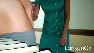 Sri lankan nurse fucked by patient à¶±à¶»à·Šà·ƒà·Š à¶…à¶šà·Šà¶šà¶§ à¶œà·à·„à·”à·€ à¶…à¶¸à·Šà¶¸à·