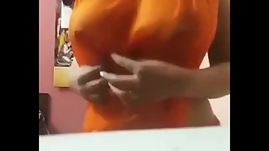 Indian Bhabi ka dhud-à¦¦à§‡à¦–à¦²à§‡à¦‡ à¦®à¦œà¦¾ à¦²à¦¾à¦—à¦¬à§‡