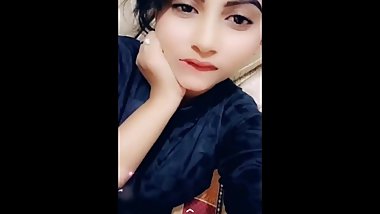 Sexy Desi girl on snapchat