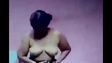Indian aunty dresschange
