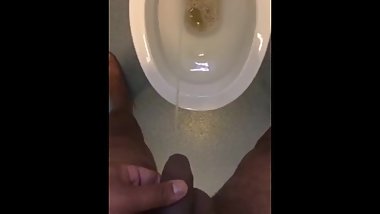 British Indian teen takes a long piss on snapchat