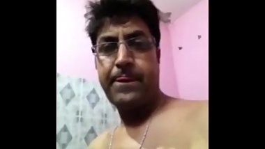 Indian daddy in ladies panties