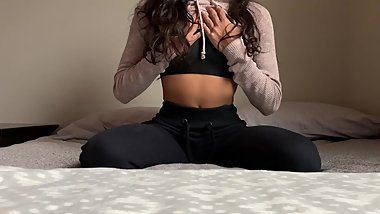 Petite Indian teen strips & gets fucked after a workout! -Amateur Chi Girl