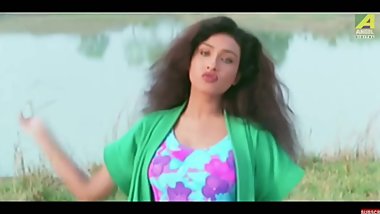 Rituparna Sen cum challenge