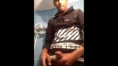 Desi hot stud adnan masturbating in bathroom for Shahrukh khan