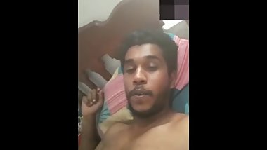 Indian muscle jerkâ€‹ offâ€‹ soâ€‹ hot