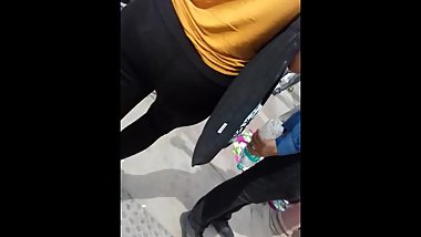 INDIAN GIRL TIGHT JEANS