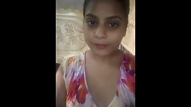 Indian college girl strip down for her boyfriend