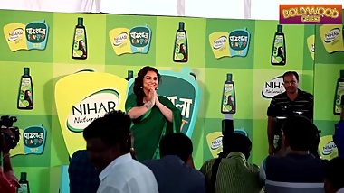 Vidya Balan sexy Sary boobs