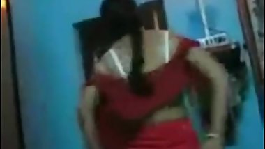 Red saree Bhabi blowjobe and saree open