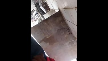 Indian pissing n pissing