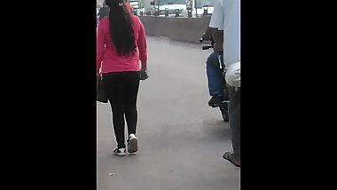 Indian girl hot big butt