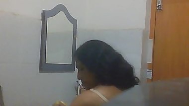 Indian Bengali Milf Aunty Changing Saree in Bathroom