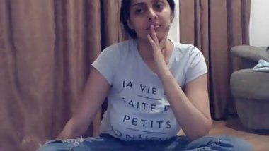 Teen Indian girl masturbation video