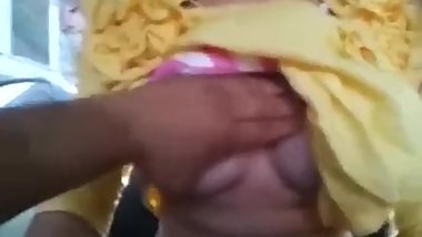 Fuck Indian girlfriend in car mms