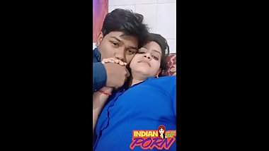 Indian Girlfriend Recording Nude Selfie With her lover