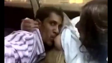 hasmina ko car melund chuswaya aur chodha