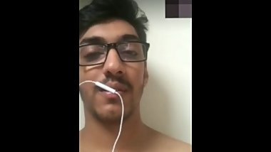 Indian hot guyâ€‹bigâ€‹ dickâ€‹