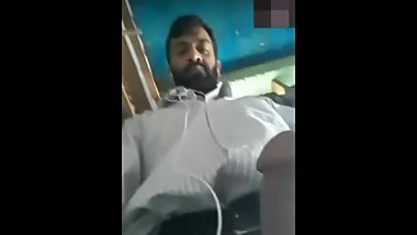 Indian jerkâ€‹ offâ€‹ inâ€‹ shop